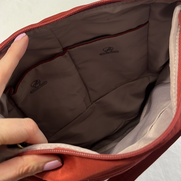 TRAVELON LARGE CROSSBODY HOBO - Picture 6 of 7